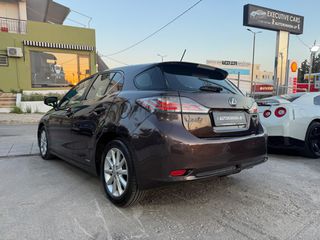 Lexus CT 200h 2011-thumb-5