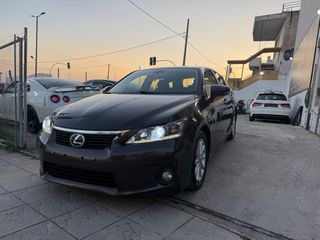 Lexus CT 200h 2011-thumb-12