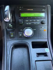 Lexus CT 200h 2011-thumb-15