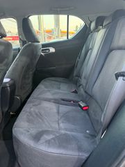 Lexus CT 200h 2011-thumb-21