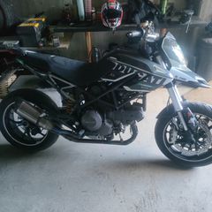 Ducati Hypermotard 796 2010