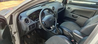 Ford Fiesta 2008-thumb-7