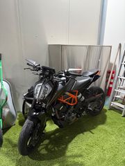 KTM 390 Duke 2024-thumb-17