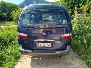 Hyundai H-1 2004