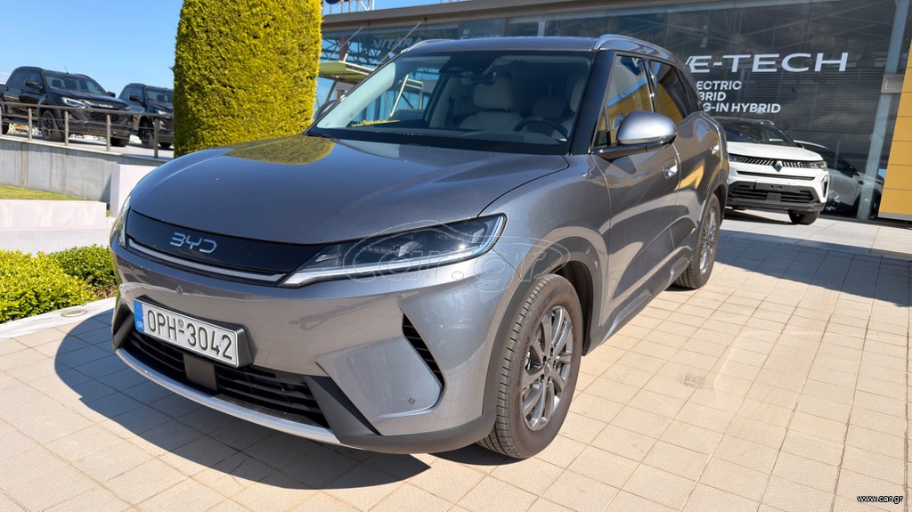 BYD ATTO 2 2026 DM-i Boost Plug-In Hybrid Compact SUV