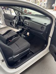 Toyota Yaris 2013 Van-thumb-4