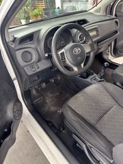 Toyota Yaris 2013 Van-thumb-6