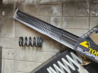 Τouratech Προοδευτικά Ελατήρια Χαμηλώματος F650 GS (2000-2007) Ηyperpro