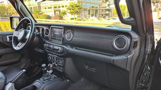 Jeep Wrangler 2021 SAHARA 4xe Plug in Hybrid-thumb-16