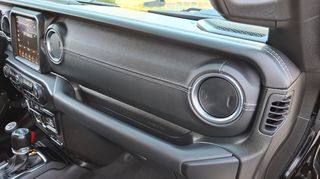 Jeep Wrangler 2021 SAHARA 4xe Plug in Hybrid-thumb-21