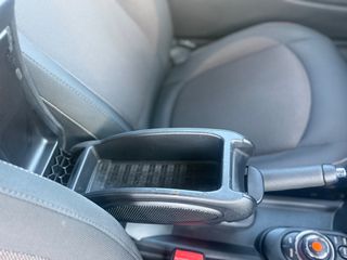 Mini Cooper D 2017 AUTOMATIC-thumb-41