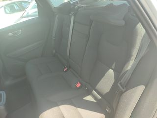 Volvo XC 60 2018 MOMENTUM-thumb-44