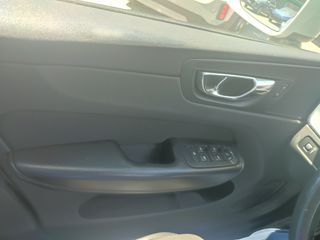 Volvo XC 60 2018 MOMENTUM-thumb-33