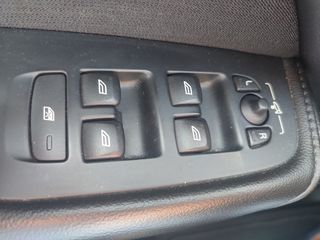 Volvo XC 60 2018 MOMENTUM-thumb-34