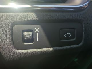 Volvo XC 60 2018 MOMENTUM-thumb-35