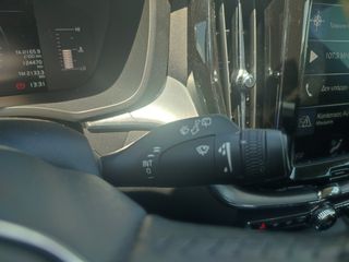 Volvo XC 60 2018 MOMENTUM-thumb-32