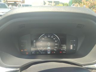 Volvo XC 60 2018 MOMENTUM-thumb-15