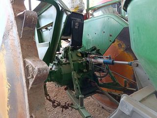 Τρακτέρ John Deere 1982 2040-thumb-2