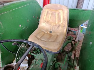 Τρακτέρ John Deere 1982 2040-thumb-4