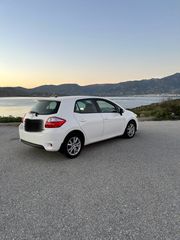 Toyota Auris 2011
