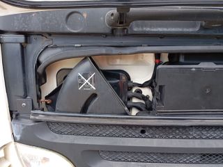 Ποτάδικο Mercedes-Benz 2010 1222-thumb-14