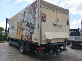 Ποτάδικο Mercedes-Benz 2010 1222-thumb-18
