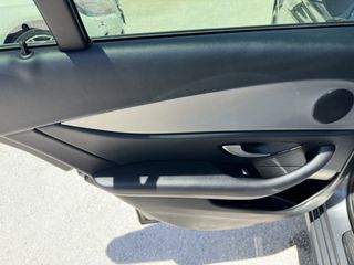 Mercedes-Benz E 200 2020-thumb-31