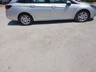 Opel Astra 2017 astra sports tourer-thumb-2