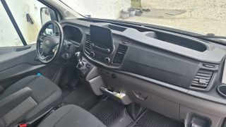 Ford Transit 2022-thumb-23