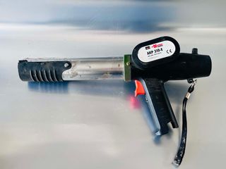 Πιστόλι Σιλικόνης Μπαταρίας Würth Master AKP 310-E (Με Βαλιτσάκι & Φορτιστή)