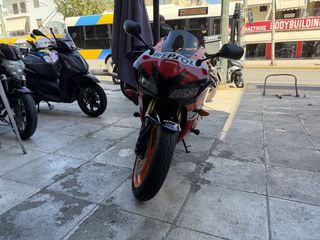 Honda CBR 600RR 2015-thumb-8