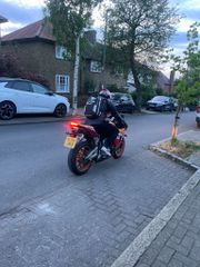 Honda CBR 600RR 2015-thumb-11