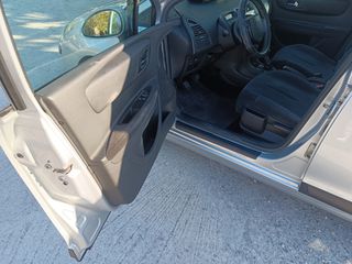 Citroen C4 2007-thumb-11