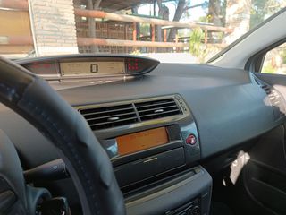 Citroen C4 2007-thumb-12