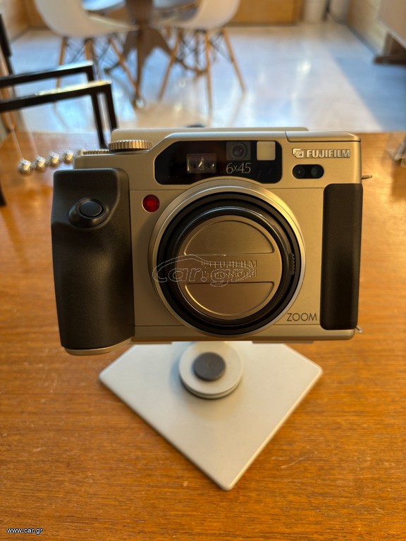FUJIFILM GA645zi