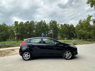 Ford Fiesta 2016-thumb-5