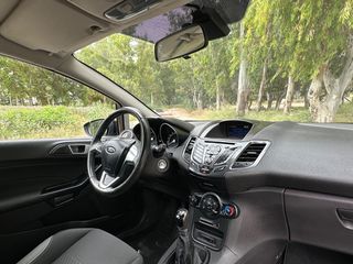 Ford Fiesta 2016-thumb-24