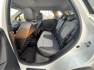 Renault Captur 2018-thumb-17