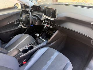 Peugeot 2008 2020 1.2 PureTech ALLURE PLUS-thumb-24