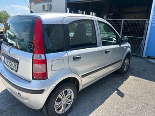Fiat Panda 2010-thumb-2