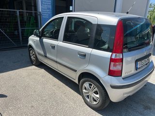 Fiat Panda 2010-thumb-3