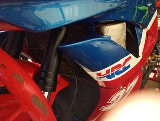 Honda CBR 600RR 2008-thumb-5