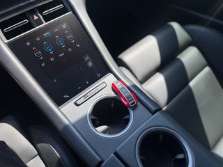 Porsche Taycan 2020 TURBO S-thumb-16