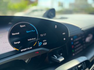 Porsche Taycan 2020 TURBO S-thumb-20