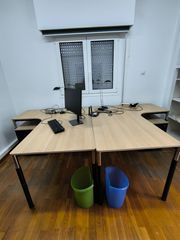 Σετ Δύο Γωνιακά γραφεία ΔΡΟΜΕΑΣ με συρταριερες, φωτιστικά και υποπόδια τους,