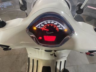 Piaggio GTS 300 2017 gts-thumb-2