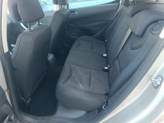Peugeot 308 2008-thumb-7