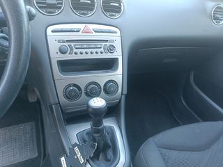 Peugeot 308 2008-thumb-9