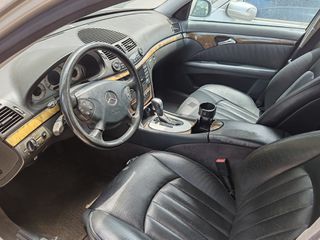 Mercedes-Benz E 200 2002-thumb-4