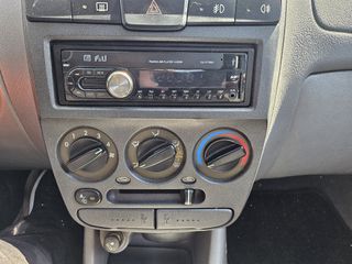 Hyundai Accent 2003-thumb-11